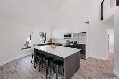 25318 Starling Dr, San Antonio, TX 78255 - photo 2