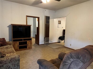 1701 Kennedy Ave, Parsons, KS 67357 - photo 2