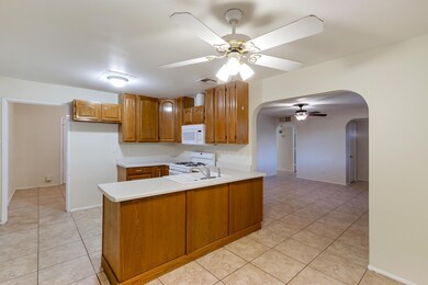 3018 W Lawrence Ln-2162