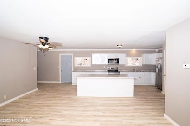 1582 S Clinton St, Defiance, OH 43512 - photo 3