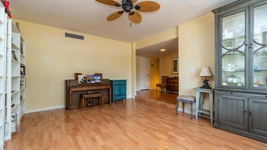 4626 E Paradise Ln-6