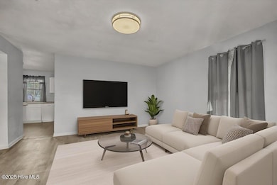 1113 E Stewart Cir, Wilmington, NC 28405 - photo 2