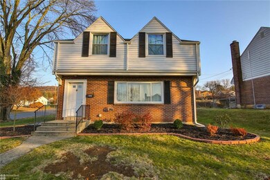 824 Evergreen St, Emmaus, PA 18049 - photo 4