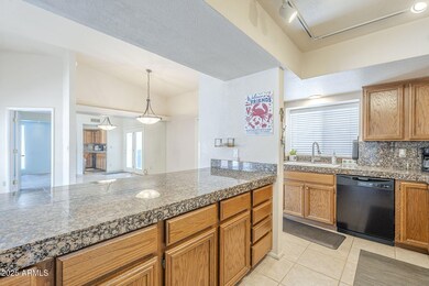 518 W Beverly Ln, Phoenix, AZ 85023 - photo 4