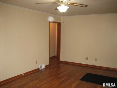 3112 N 2nd St, Clinton, IA 52732 - photo 3