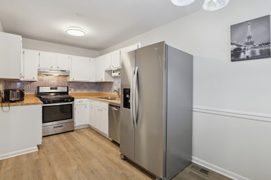 625 Breakers Point unit 30C, Schaumburg, IL 60194 - photo 7