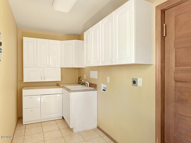 431-491492-Subject Utility Room
