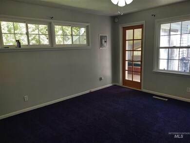 878 Wendell St, Twin Falls, ID 83301 - photo 5