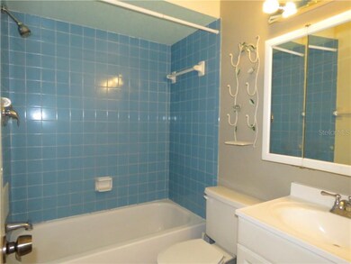 8606 Wood Ridge Rd, Tampa, FL 33619 - photo 4