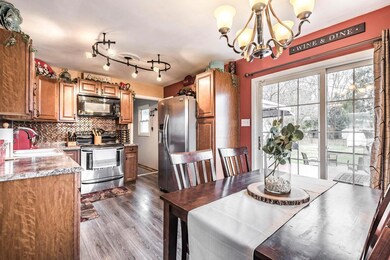 3261 Arnsby Rd13