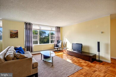 Radnor House unit 332, Bryn Mawr, PA 19010 - photo 2