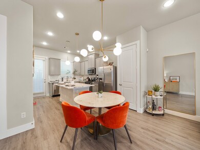 9019 Lonestar Creekbend Ln, Houston, TX 77080 - photo 4