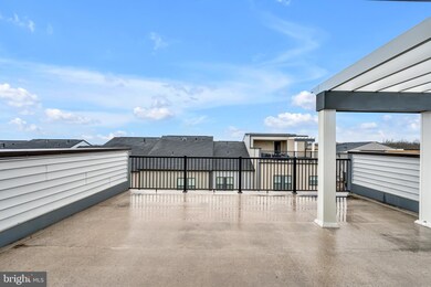 42281 Belgrave Gardens Terrace, Brambleton, VA 20148 - photo 4