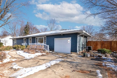 9201 Warwick Rd, Indianapolis, IN 46240 - photo 2