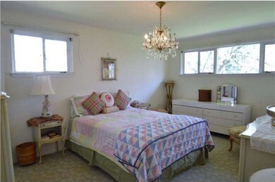 736 Woodfield Rd, Villanova, PA 19085 - photo 5