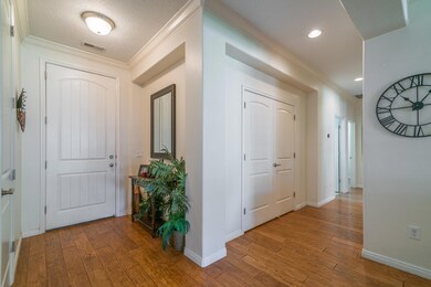 1731 N Overland Trails Dr-041