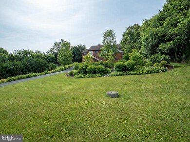 466 White Oak Ln, Leesport, PA 19533 - photo 4