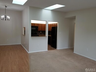 48 Fisher Dr unit 27F3, Franklin Park, NJ 08823 - photo 5