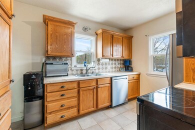 1107 W 9th St, Cedar Falls, IA 50613 - photo 6