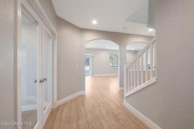 5379 Majestic Entry