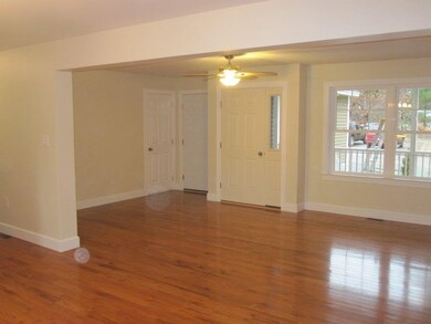 Kitchen w/Granite Counters