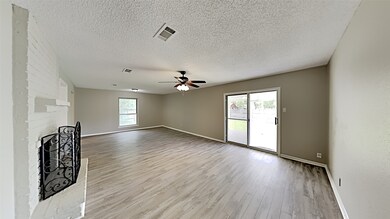 4855 Charnock Dr, Alvin, TX 77511 - photo 3