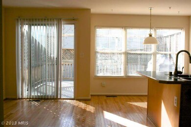 2514 Woodrow Wilson Dr, Herndon, VA 20171 - photo 5