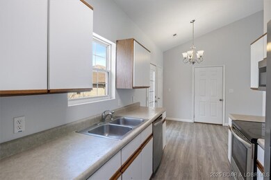 Has a laundry room for extra storage and convenien
