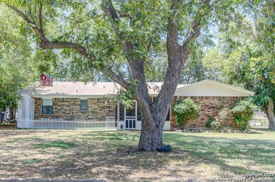 590 Gruene Rd, New Braunfels, TX 78130 - photo 2