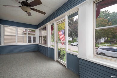 2018 Tremont Ave, Davenport, IA 52803 - photo 3