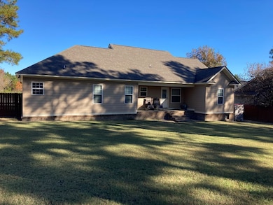 910 46th St E, Tifton, GA 31794 - photo 5