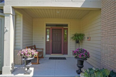 585 Burgess Cir unit 26, Aurora, OH 44202 - photo 3