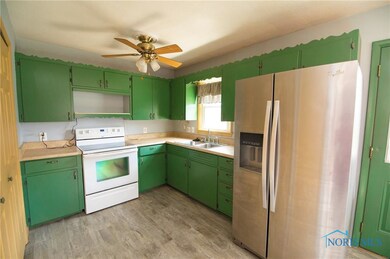 521 Lester Ave, Findlay, OH 45840 - photo 5