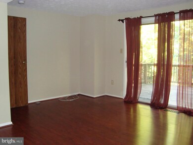 19134 Partridge Wood Dr, Germantown, MD 20874 - photo 6