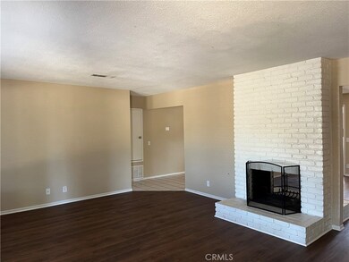 33031 Victoria Brooke Ln, Lake Elsinore, CA 92530 - photo 3