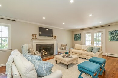 019-photo-living-room-8673713