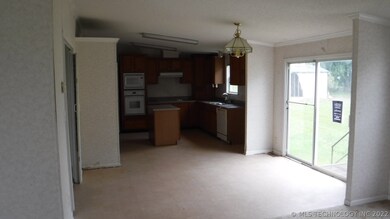 1810 N 189 Rd, Mounds, OK 74047 - photo 5