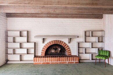 4900 Via Entrada Family Room (3)