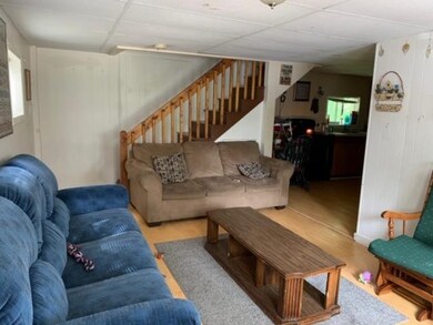 154 W Bow St, Franklin, NH 03235 - photo 2