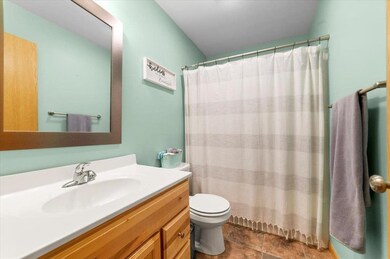 626 A Ave NW, Cedar Rapids, IA 52405 - photo 7