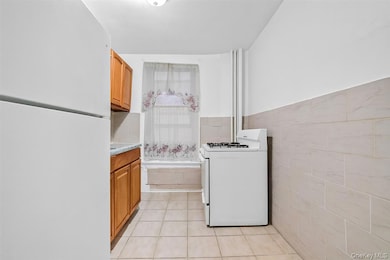 1993 Amsterdam Ave unit 31, New York, NY 10032 - photo 4
