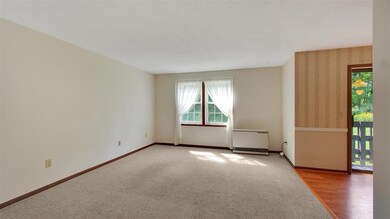 82 Twin Oaks Terrace, South Burlington, VT 05403 - photo 3