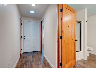 71517 Fishhawk Rd, Clatskanie, OR 97016 - photo 3