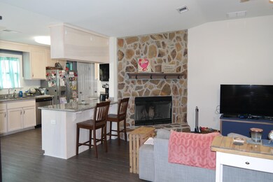 Living Room (5)