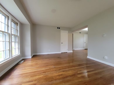 1305 Court St, Columbus, IN 47201 - photo 2