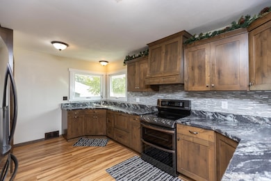 331 S Ewing St, Good Thunder, MN 56037 - photo 7