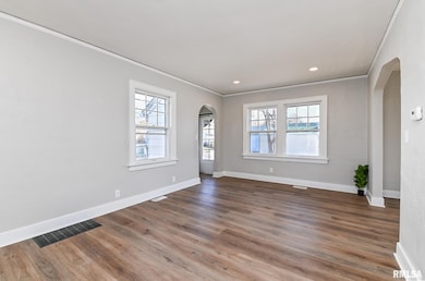 1229 S 8th St, Pekin, IL 61554 - photo 2