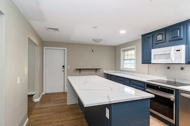 3 Hickory Ln, Framingham, MA 01701 - photo 4