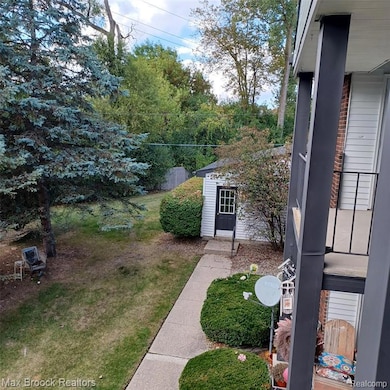 31045 Pheasant Run St, Farmington Hills, MI 48334 - photo 7