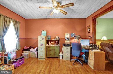 156 N 4th St, Hamburg, PA 19526 - photo 2